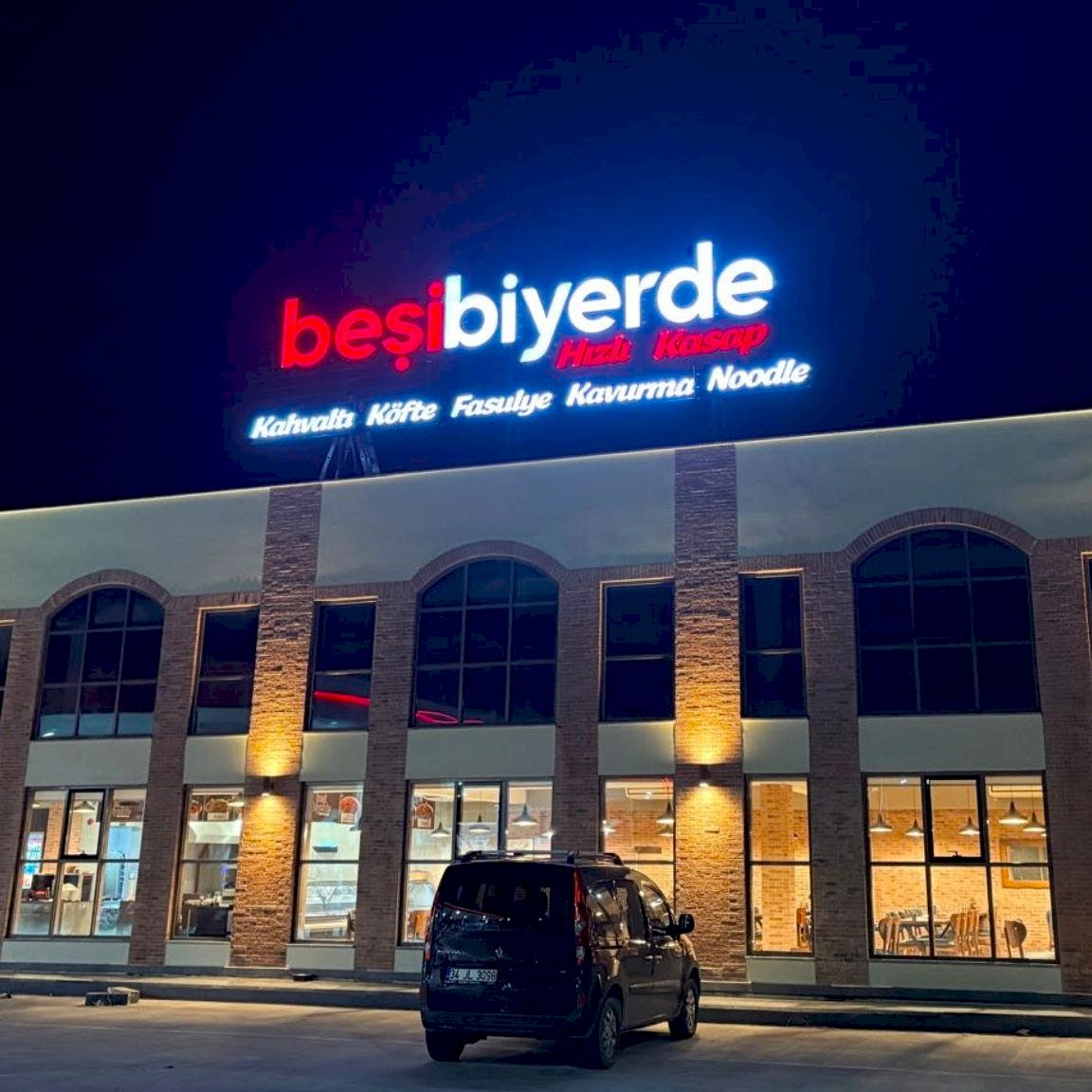 Beşibiyerde Çatı Tabelası